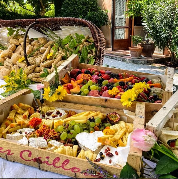Buffet champêtre en extérieur